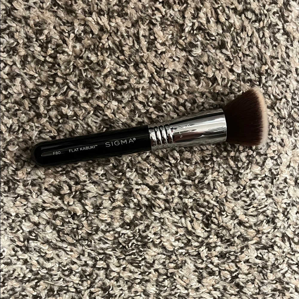 Sigma Beauty F80 Flat Kabuki Brush